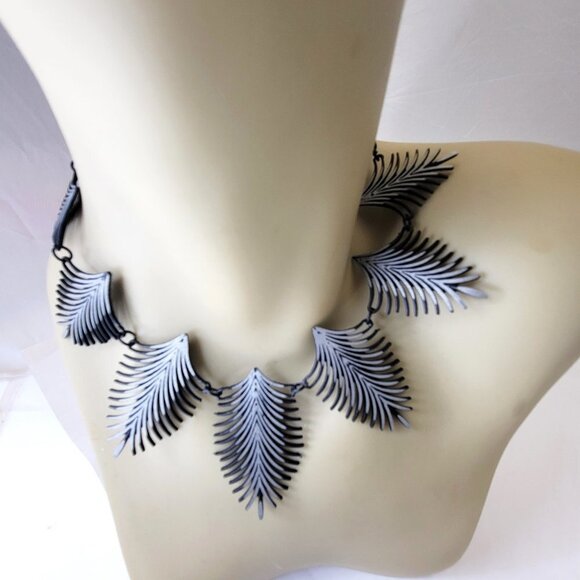 Black and White Spike Pendant or Leaf Motif Necklace - Picture 5 of 16